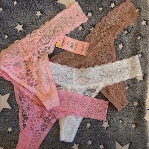 Juicy Couture Lace Thong Set - Pink, White, Tan